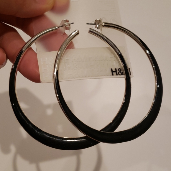 Earrings - Picture 3 of 3